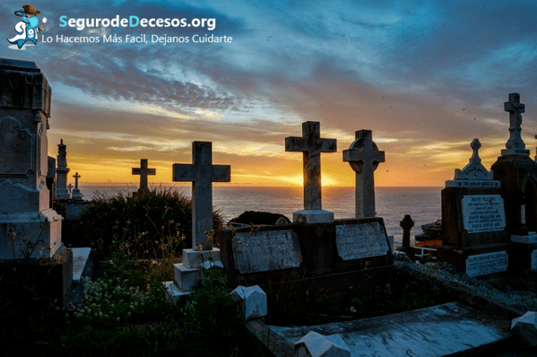 ¿Cubre el seguro de decesos la lápida en España?